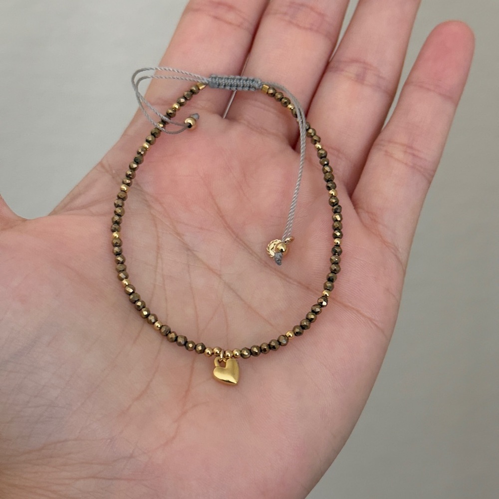 Gold Beaded Bracelet with Heart Charm - Picture 7 of 9